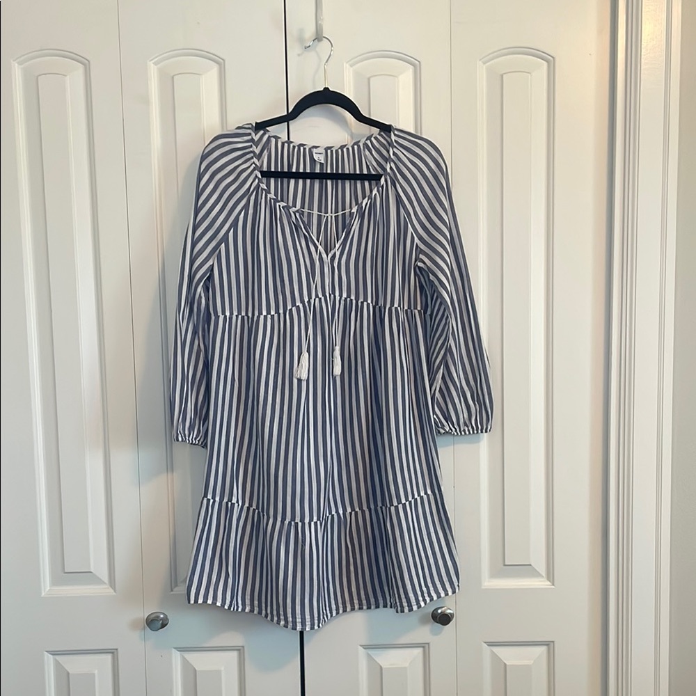 Old Navy Blue and White Tiered Tunic Dress with 3/4 Sleeves